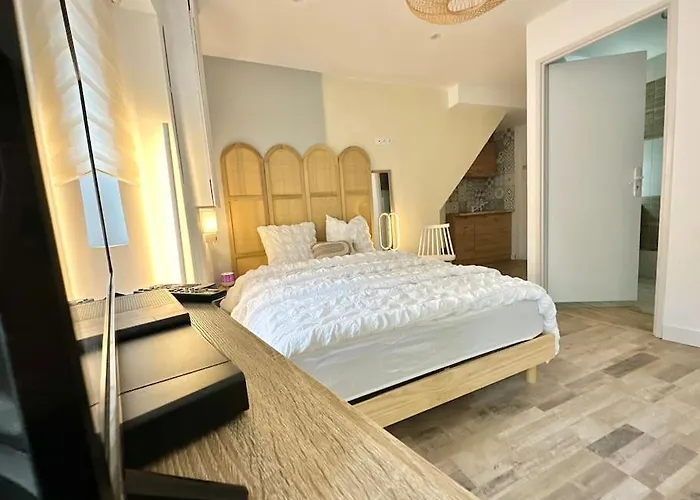 Entier Au Centre * إفرو